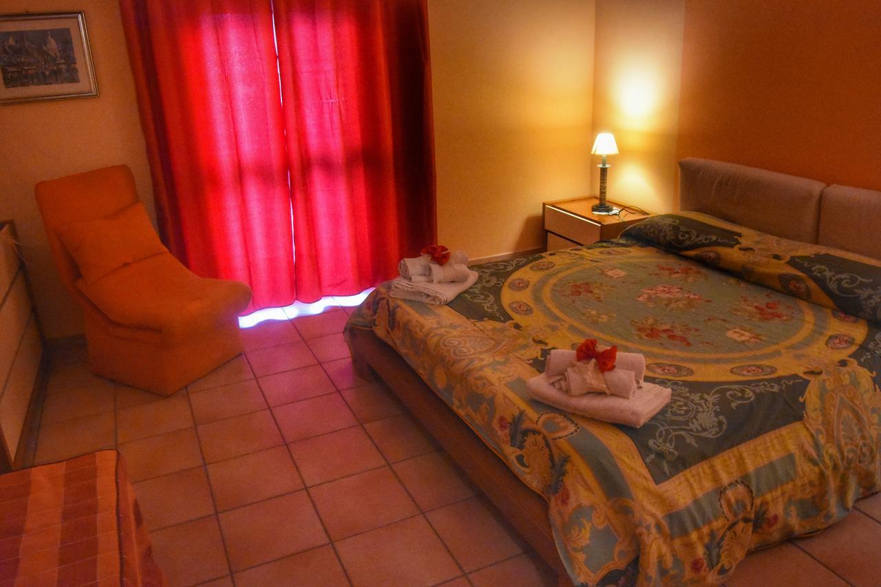 Bed And Breakfast Pieffe Frascineto ภายนอก รูปภาพ
