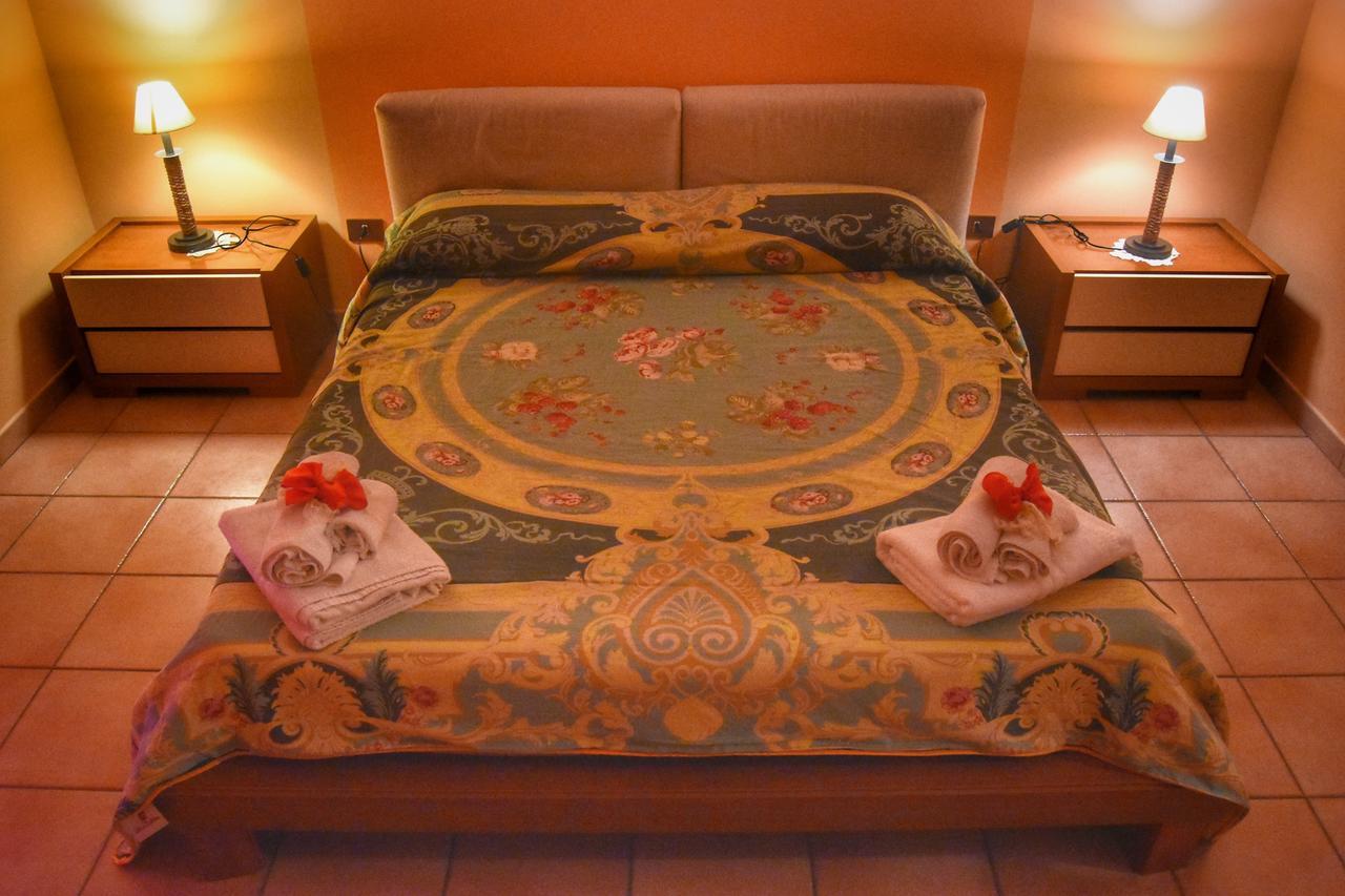 Bed And Breakfast Pieffe Frascineto ภายนอก รูปภาพ