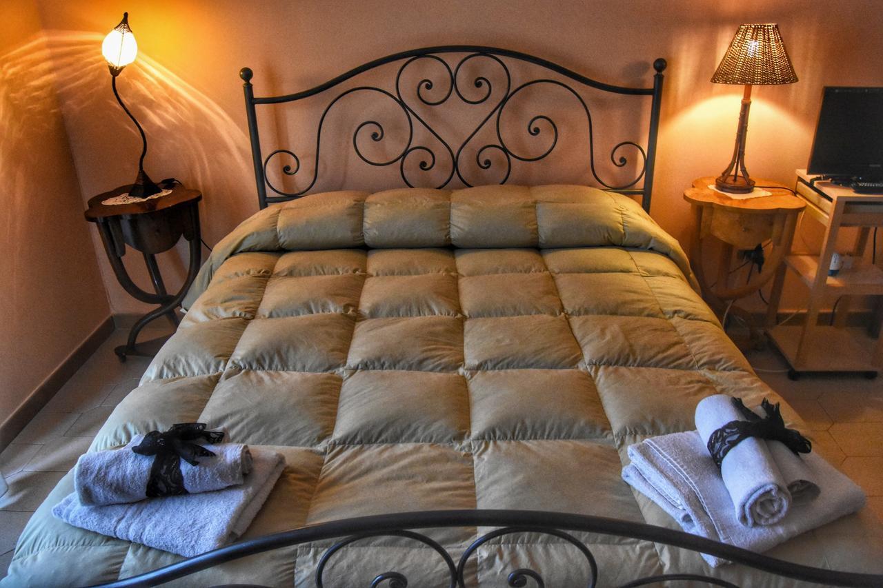 Bed And Breakfast Pieffe Frascineto ภายนอก รูปภาพ