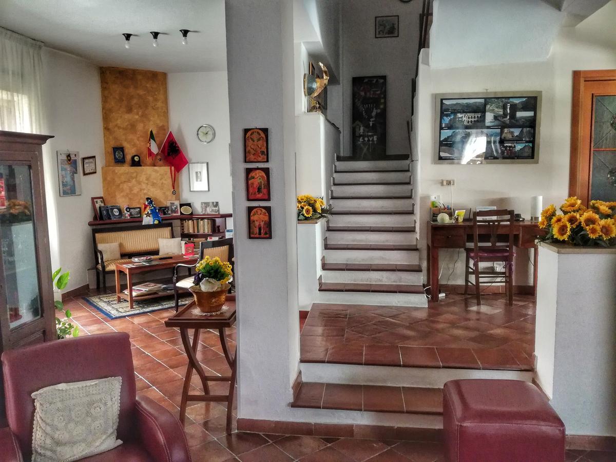 Bed And Breakfast Pieffe Frascineto ภายนอก รูปภาพ