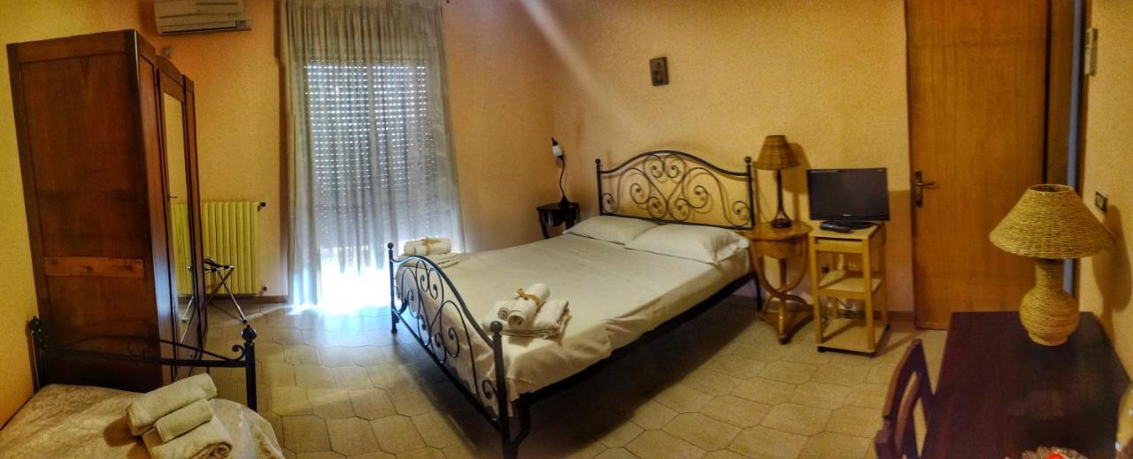 Bed And Breakfast Pieffe Frascineto ภายนอก รูปภาพ