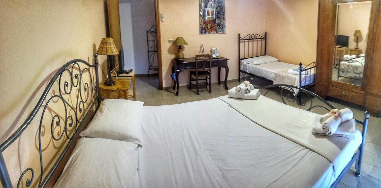 Bed And Breakfast Pieffe Frascineto ภายนอก รูปภาพ